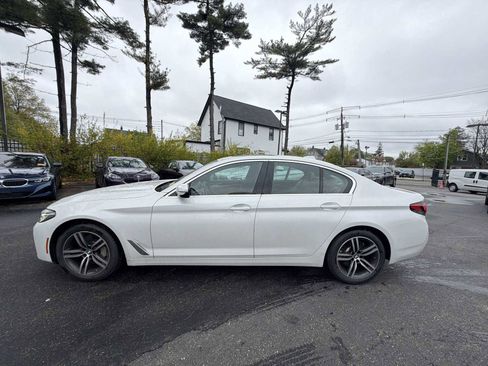 Certified 2023 BMW 530i xDrive w/ Premium Package AWD/4WD image 5