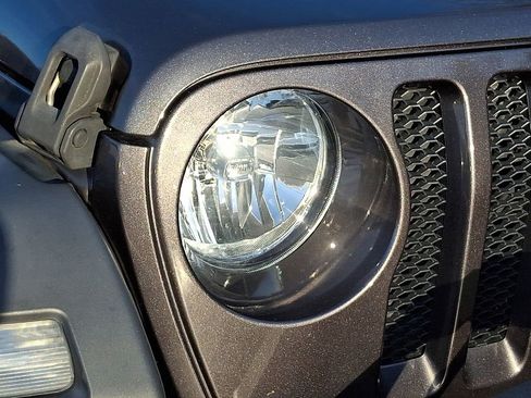 Used 2018 Jeep Wrangler Unlimited Sport S image 16