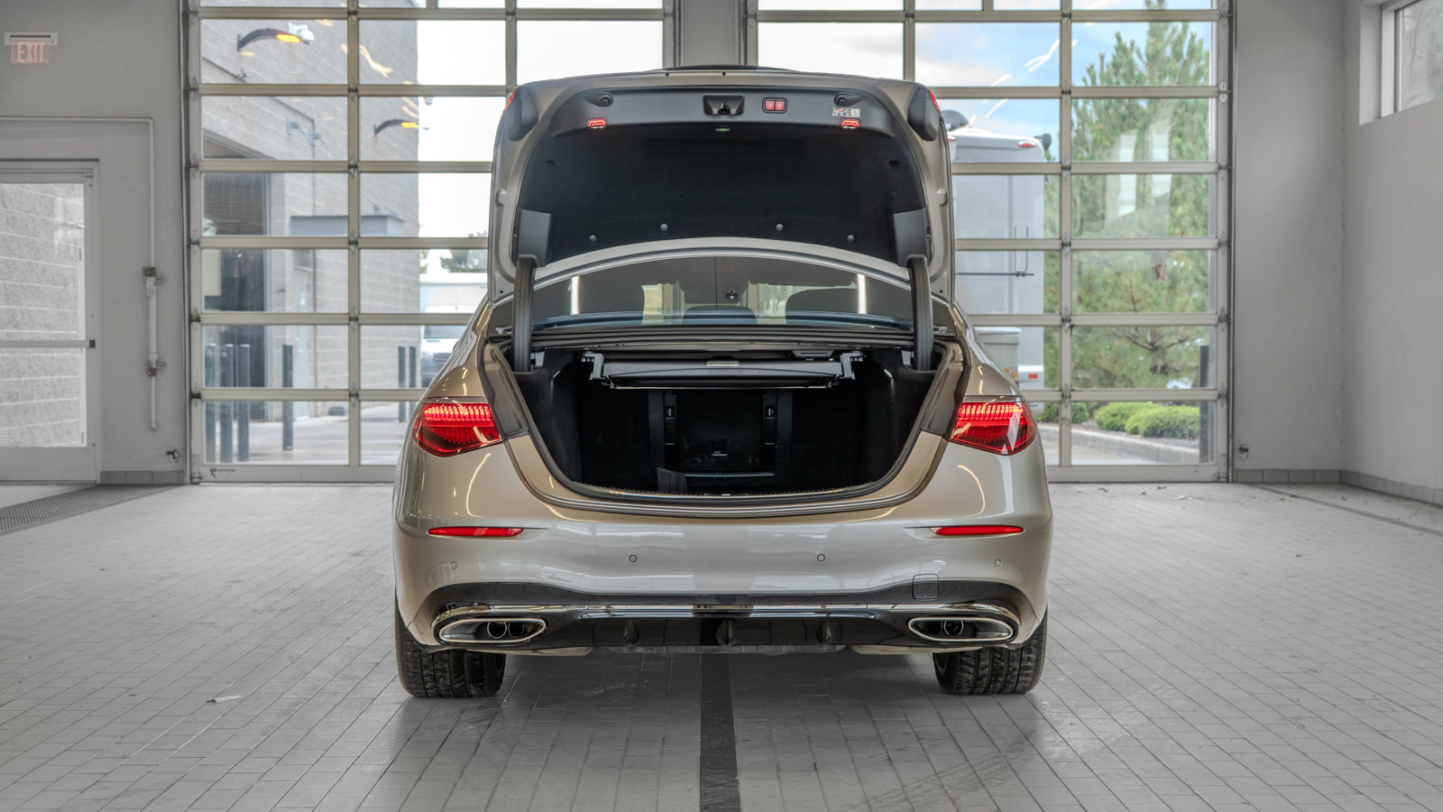 Used 2024 Mercedes-Benz S 580 4MATIC Sedan image 16