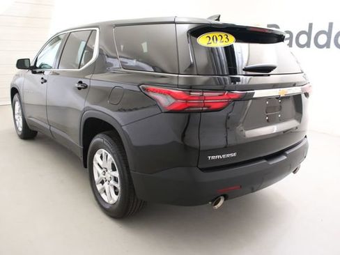 Used 2023 Chevrolet Traverse LS FWD image 7
