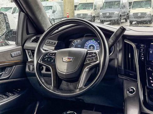 Used 2020 Cadillac Escalade ESV Platinum image 14