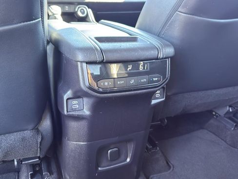 Used 2024 Toyota Grand Highlander XLE image 28