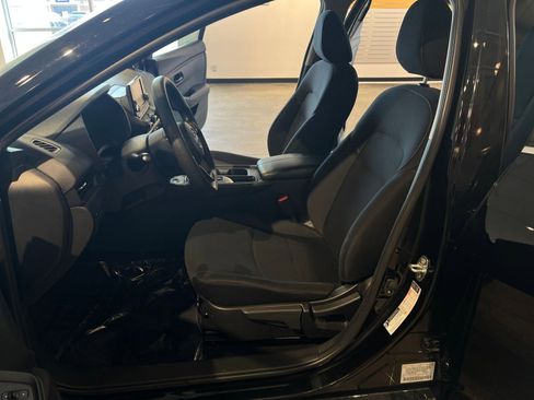 Used 2025 Nissan Sentra S image 25