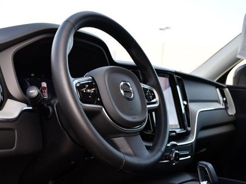 Certified 2025 Volvo XC60 B5 Plus image 10