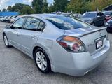 Used 2010 Nissan Altima 3.5 SR w/ Premium Pkg image 4
