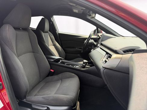 Used 2018 Toyota C-HR XLE FWD image 15