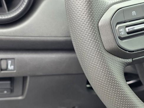 Used 2024 Chevrolet Colorado W/T w/ Technology Package image 39