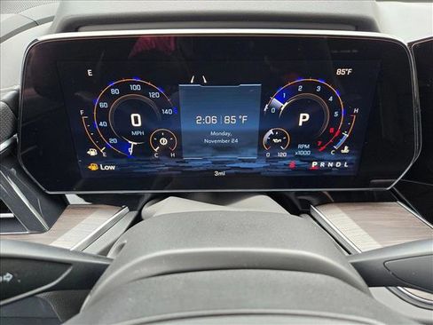 New 2026 Chevrolet Suburban Premier image 12