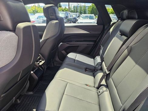 Used 2024 Cadillac Lyriq Tech RWD image 19