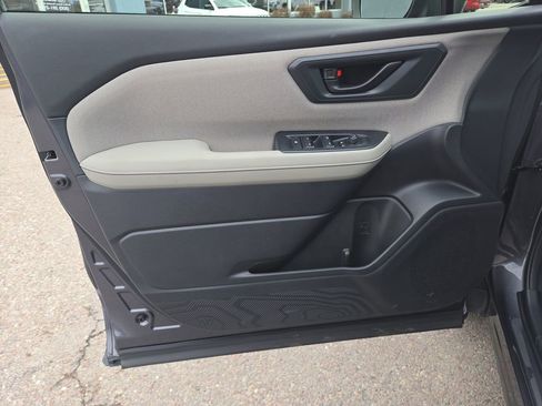 Used 2025 Subaru Forester image 12