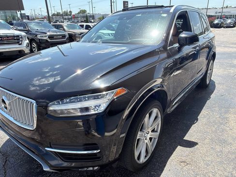 Used 2018 Volvo XC90 T6 Inscription w/ Convenience Package AWD/4WD image 3