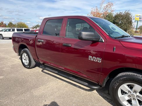 Used 2016 RAM 1500 Express image 10