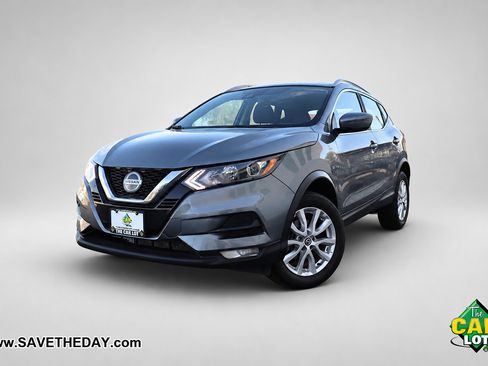 Used 2021 Nissan Rogue Sport SV FWD image 1