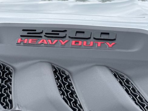 New 2026 RAM 2500 Laramie AWD/4WD image 25