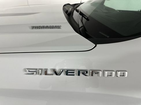 Used 2026 Chevrolet Silverado 1500 LT AWD/4WD image 32
