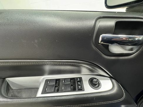 Used 2017 Jeep Compass High Altitude FWD image 10
