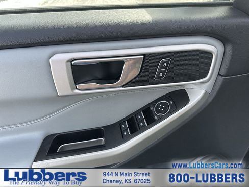 Used 2022 Ford Explorer XLT w/ Equipment Group 202A image 13