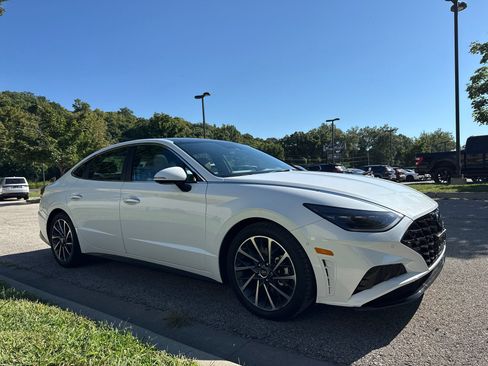 Used 2020 Hyundai Sonata Limited FWD image 3