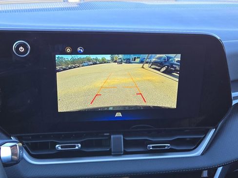 Used 2025 Chevrolet Equinox LT image 25