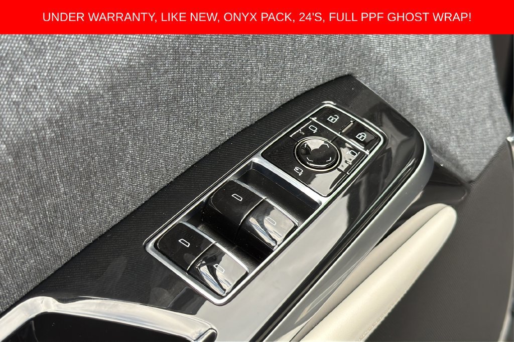 Used 2026 Cadillac Escalade V w/ LPO, ONYX Package AWD/4WD image 12