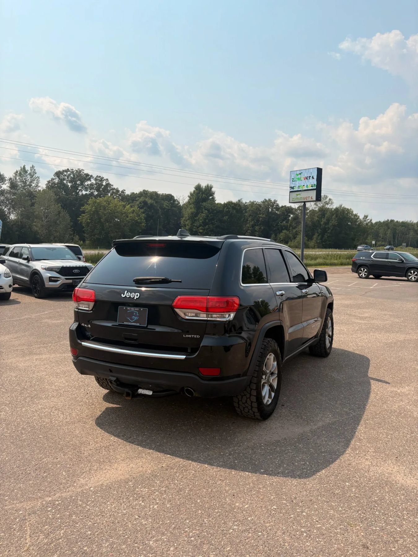 Used 2015 Jeep Grand Cherokee Limited AWD/4WD image 5