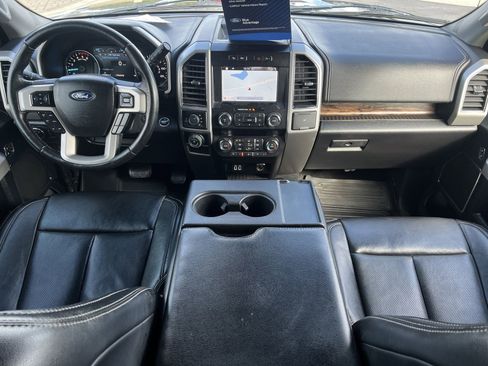 Used 2019 Ford F150 Lariat w/ Trailer Tow Package image 5