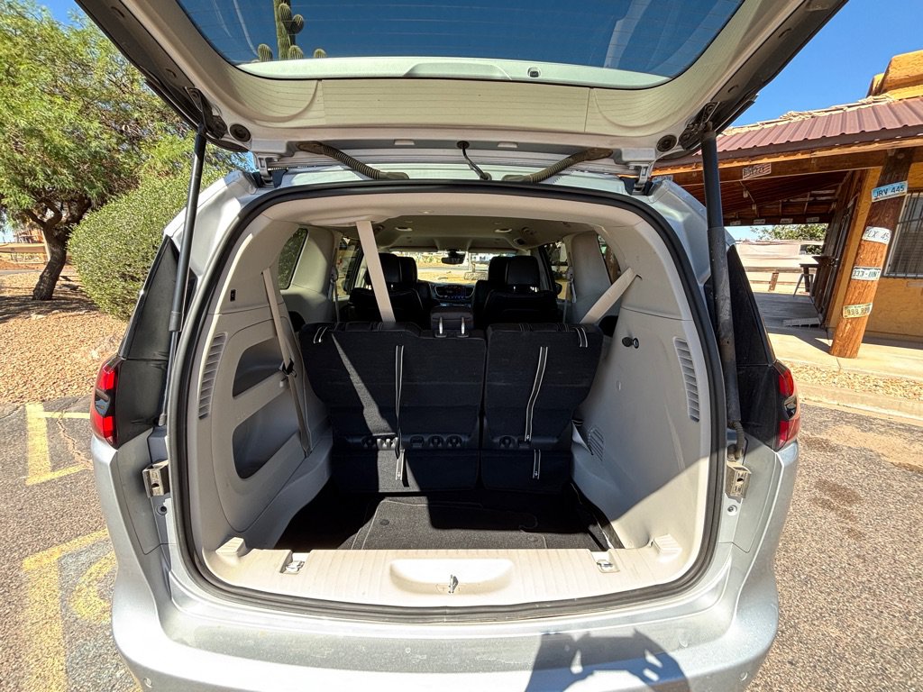 Used 2024 Chrysler Pacifica Touring-L AWD/4WD image 21