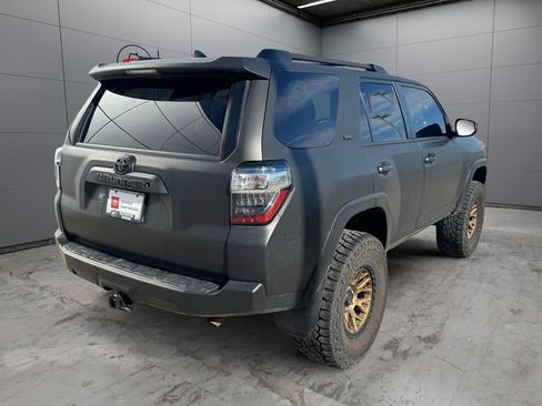 Certified 2020 Toyota 4Runner SR5 AWD/4WD image 37