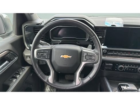 Used 2022 Chevrolet Silverado 1500 LTZ AWD/4WD image 13