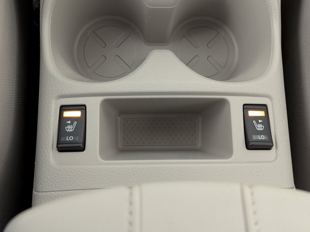 Used 2022 Nissan Rogue Sport SV w/ Technology Package FWD image 20