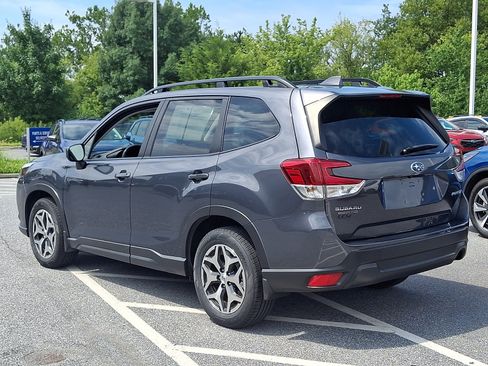 Certified 2023 Subaru Forester Premium AWD/4WD image 6