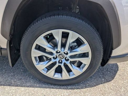 Used 2024 Toyota RAV4 XLE Premium FWD image 10