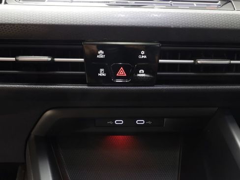 Used 2022 Volkswagen GTI SE FWD image 12