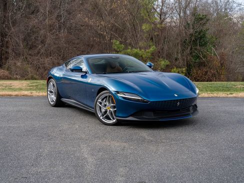 Certified 2024 Ferrari Roma image 1