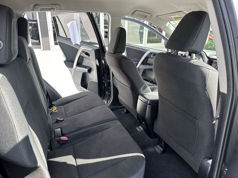 Used 2017 Toyota RAV4 LE FWD image 33