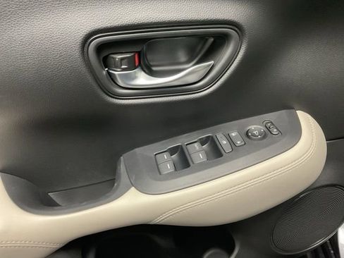 New 2026 Honda HR-V LX image 10