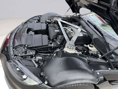 Used 2022 Aston Martin V8 Vantage Roadster RWD image 53