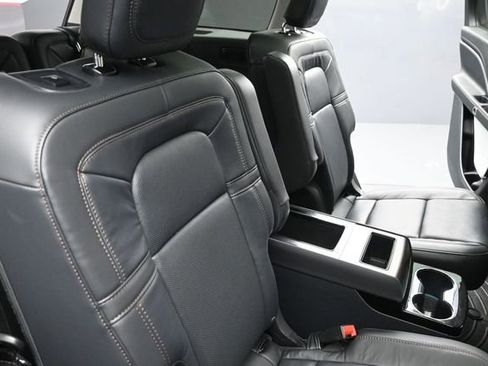 Certified 2025 Lincoln Aviator Reserve w/ Equipment Group 201A AWD/4WD image 25