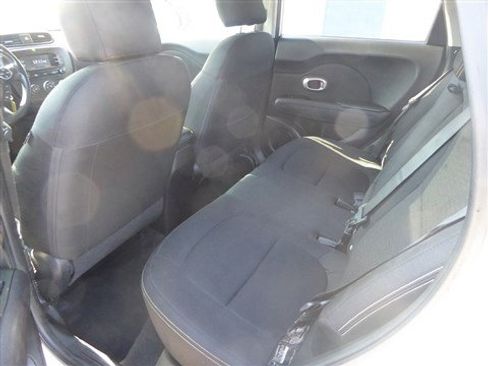 Used 2014 Kia Soul + image 16