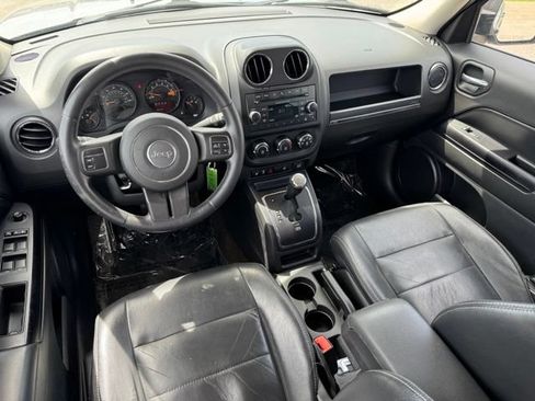 Used 2015 Jeep Patriot High Altitude AWD/4WD image 5