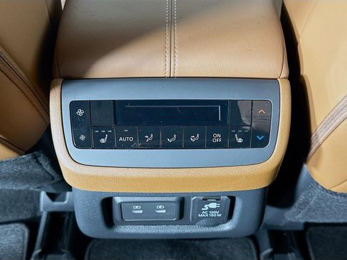 New 2026 Nissan Pathfinder Platinum image 25