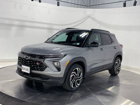 Used 2025 Chevrolet TrailBlazer RS w/ Convenience Package AWD/4WD image 8