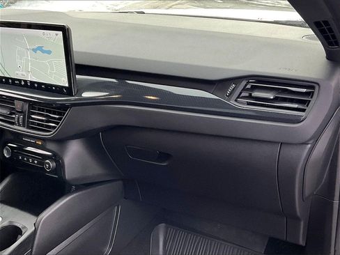 Used 2024 Ford Escape ST-Line Select w/ Tech Pack #1 image 12