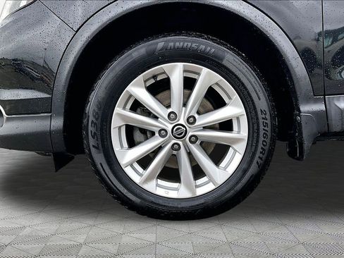 Used 2019 Nissan Rogue Sport SV w/ Technology Package FWD image 9