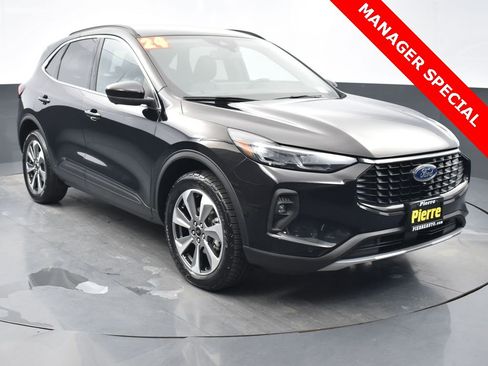 Used 2024 Ford Escape Platinum image 3