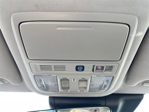 Used 2022 Honda Accord Touring image 30