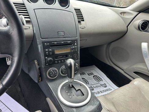 Used 2004 Nissan 350Z Touring RWD image 9