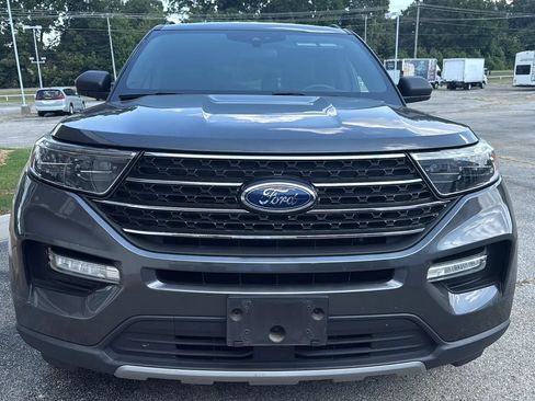 Used 2020 Ford Explorer XLT w/ Equipment Group 202A RWD image 8