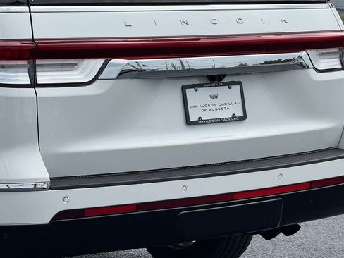 Used 2024 Lincoln Navigator L Reserve AWD/4WD image 10