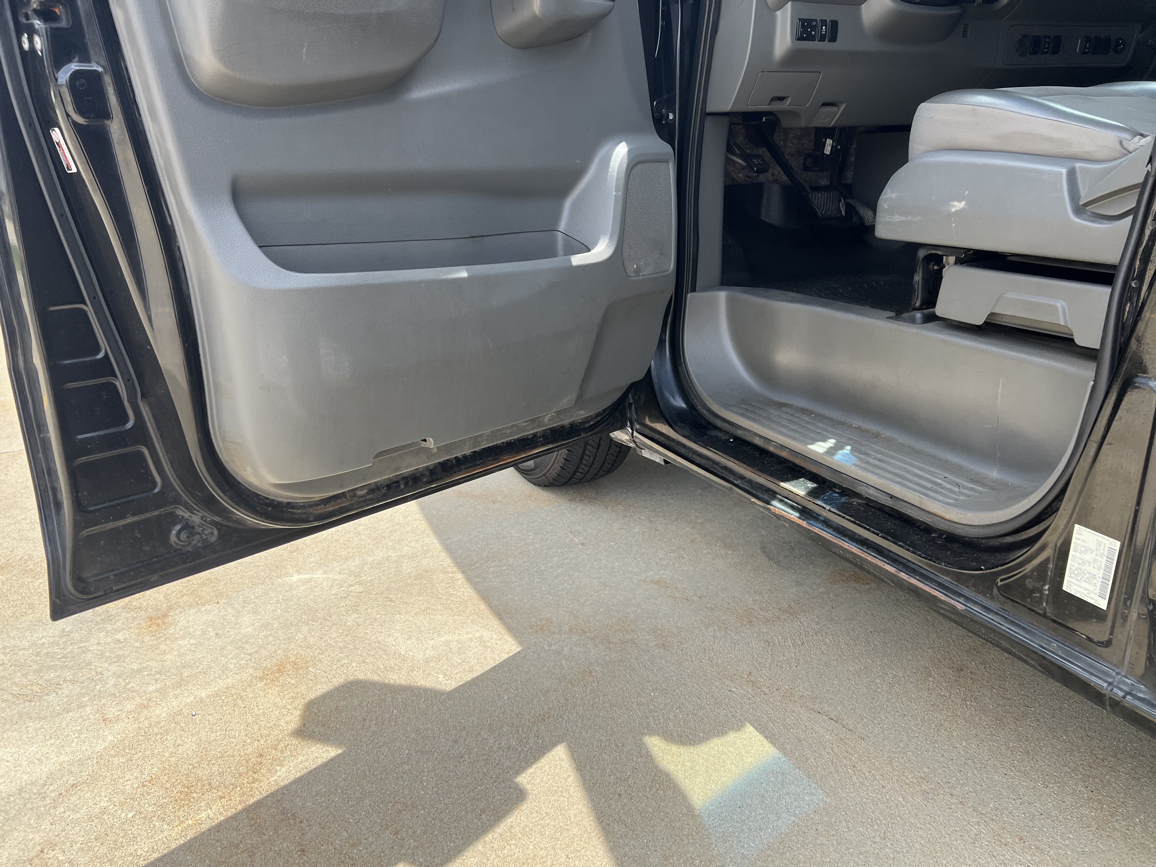 Used 2013 Nissan NV 2500 SV w/ Technology Pkg RWD image 26